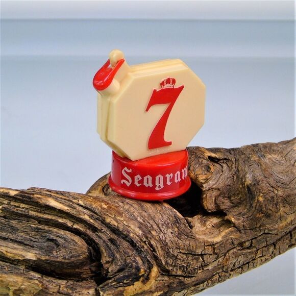 Seagram's Seven 7 Crown Whiskey Bottle Stopper - Picture 1 of 7